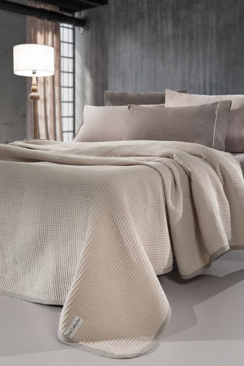 Μπεζ Βαμβακερή Κουβέρτα Guy Laroche Just Natural