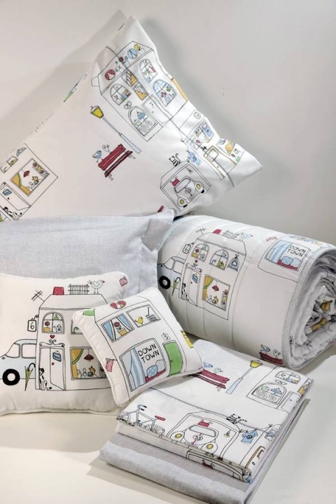 Παπλωματοθήκη Παιδική Downtown 117, Ημίδιπλη, Λευκή Με Παιδικά Σκίτσα, 100% Από Βαμβάκι Σατέν Πενιέ 220 Κλωστές, Σετ Με Την Μαξιλαροθήκη Της