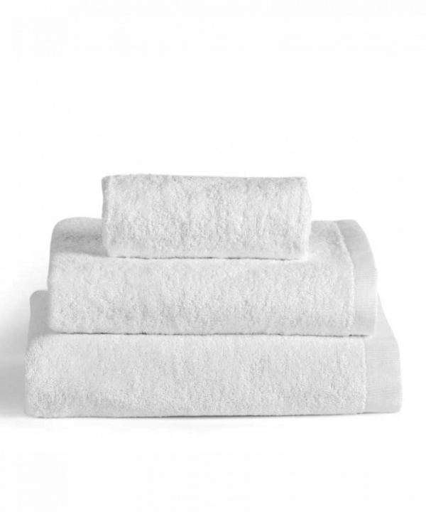 Πετσέτα χεριών Brand Snow - Kentia. Εξαιρετικής ποιότητας, 100% από βαμβάκι 600gr/m². Μονόχρωμη, λευκή, 40 x 60 εκατοστά. Πολύ απαλή, με αφράτη αίσθηση και χρώμα που μένει αναλλοίωτο ακόμη και μετά από πολλές πλύσεις.