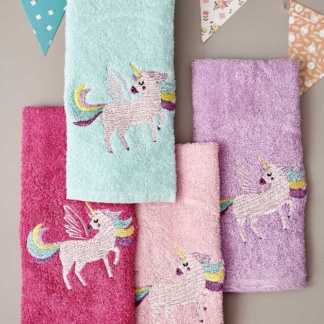 Παιδικές Πετσέτες Μπάνιου Palamaiki Kids Bath Unincorn Magic. Σετ τεσσάρων τεμαχίων, από 100% βαμβάκι, 40 x 60 εκατοστά.