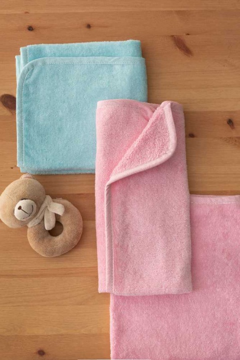 Βρεφικές Πετσέτες Μπάνιου Panda - Palamaiki Palamaiki Baby Bath. Κατασκευασμένες από 100% βαμβάκι, στο πράσινο χρώμα της μέντας, με παιδικό κεντημένο σχέδιο. Το σετ περιλαμβάνει μια πετσέτα προσώπου 40 x 70 και μια πετσέτα σώματος 70 x 140 εκατοστά.