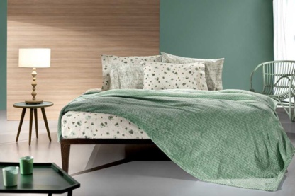 Guy Laroche Κουβέρτα Υπέρδιπλη, Πράσινο Λαδί, 100% Polyester Microfiber. Σετ Με Διακοσμητική Τετράγωνη Μαξιλαροθήκη - Rombus Olive