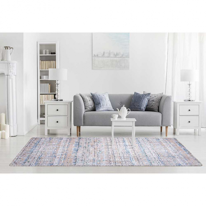 Colore Colori Vesna 8495/110 Ένα φανταστικό χαλί shaggy, με ήπια διαμορφωμένα boho σχέδια, σε συνδυασμό με απαλά χρώματα παστέλ και γήινα.