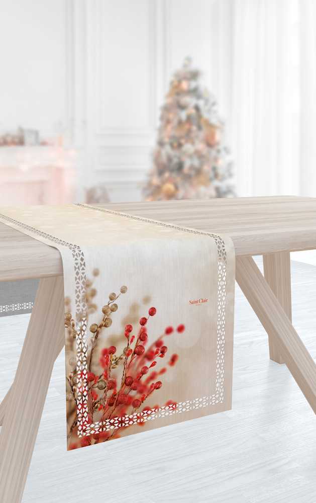 Saint Clair Paris - Runner 2012. Εορταστική τραβέρσα με Χριστουγεννιάτικο laser cut print. Σε ανοιχτό μπεζ χρωματισμό με κόκκινο και χρυσό floral σχέδιο. Είναι κατασκευασμένη από 100% πολυεστέρα, σε διαστάσεις 40 x 160 εκατοστά και σχεδιασμένη για να ομορφύνει την τραπεζαρία ή το σαλόνι τις γιορτινές ημέρες.