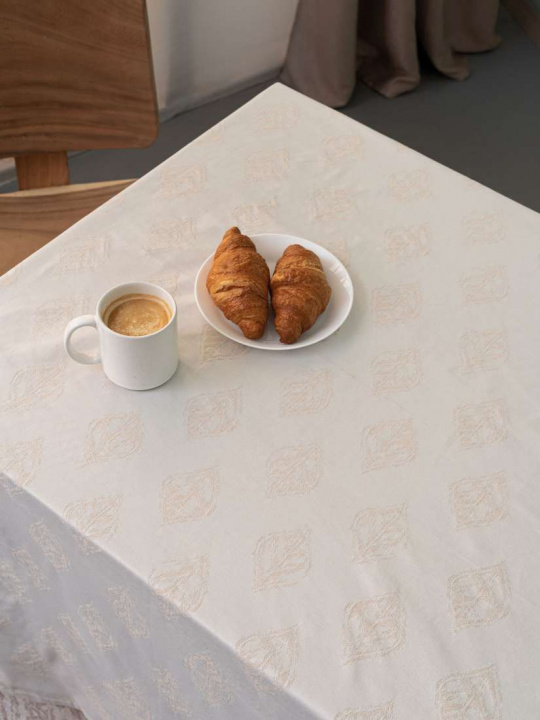 Τραπεζομαντηλο Αλεκιαστο Formal Dinner 175x160 FTERI - BEIGE
