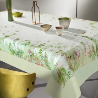Πασχαλινό Τραπεζομάντηλο 12 Easter. Με εορταστικό, floral σχεδιασμό, σε πράσινους χρωματισμούς, 100% πολυεστερικό, 145 x 180 εκατοστά.