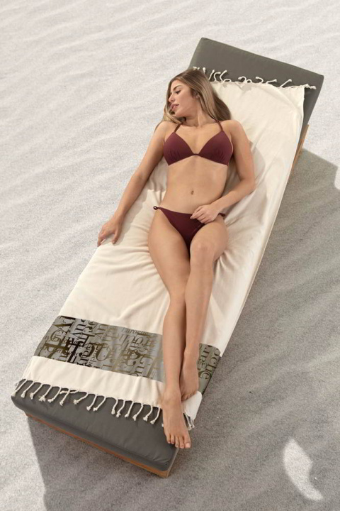 Guy Laroche Πετσέτα Παραλίας Μπεζ, Υψηλής Ποιότητας, Από 100% Βαμβάκι, Με το Λογότυπο Της Guy Laroche Σε Φαρδιά Διακοσμητική Φάσα Και Κρόσια Στις Δύο Άκρες Της - Pesmemal 12 Beige