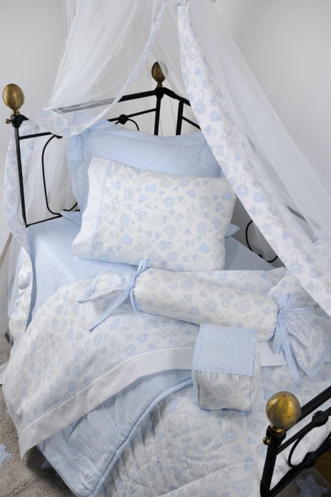 Βρεφικά σεντόνια κούνιας Downtown 673 - Σετ τριών τεμαχίων. Ελληνικής κατασκευής, με εξαιρετική ποιότητα υφάσματος, 100% από βαμβάκι σατέν - πενιέ, 220 κλωστές. Σιέλ, 125 x 175 εκατοστά