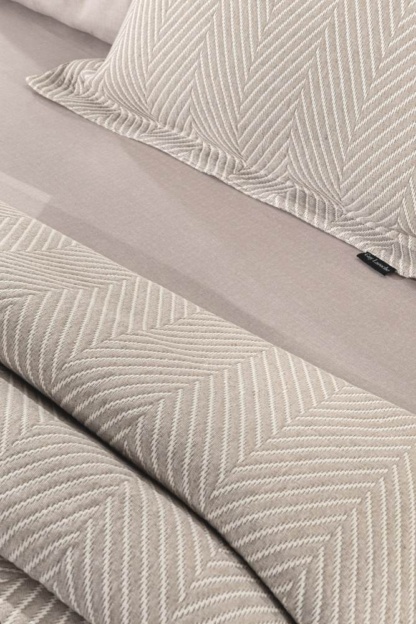 Ανοιξιάτικο κουβερτόριο Guy Laroche Vigo Linen