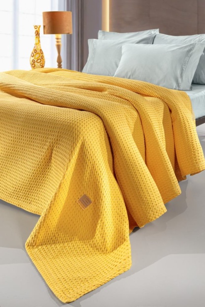 Κουβέρτα Vivid Yellow 230x260 - Guy Laroche
