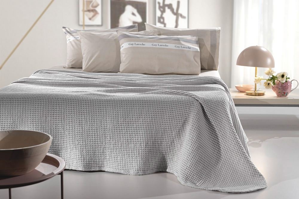 Κουβέρτα Eternity Silver - Guy Laroche