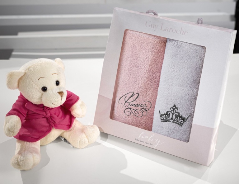 Βρεφικές Πετσέτες Baby Towels Girl Set 2 – Guy Laroche. Σετ δυο τεμαχίων, εξαιρετικά απαλό, κατασκευασμένο από 100% fine microfiber. Σε ροζ και γκρι χρωματισμό, με παιδικό σχέδιο, 35 x 50 εκατοστά.