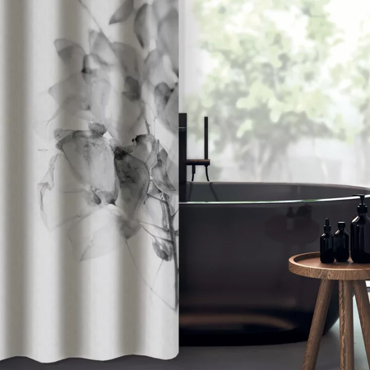  Μοντέρνα Kουρτίνα Μπάνιου Saint Clair Abstract Des 118 Grey. Υφασμάτινη, με κρίκους, 100% πολυεστερική, αδιάβροχη, εύκολη στον καθαρισμό και το στέγνωμα. Minimal floral σχεδιασμός, σε γκρι χρωματισμούς, 180 x 200 εκατοστά.