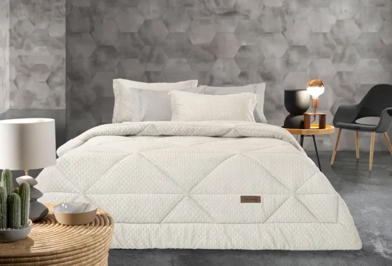 Πάπλωμα Trinity Ivory 260x240 - Guy Laroche
