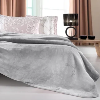 Βελουτέ Κουβέρτα Logo Silver 160x220 - Guy Laroche