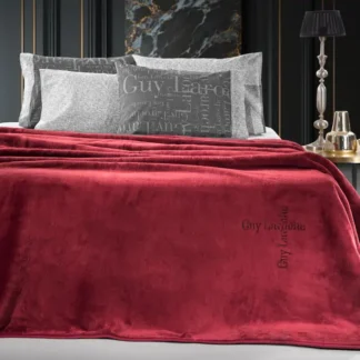 Βελουτέ Κουβέρτα Logo Burgundy 220x240 - Guy Laroche