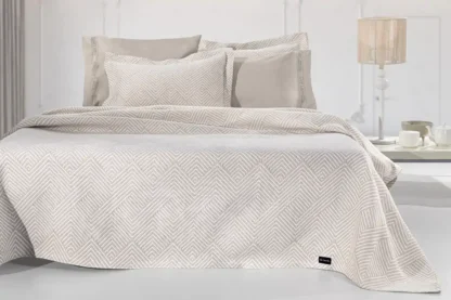Κουβέρτα Υπέρδιπλη Μπεζ Guy Laroche Tetris Linen