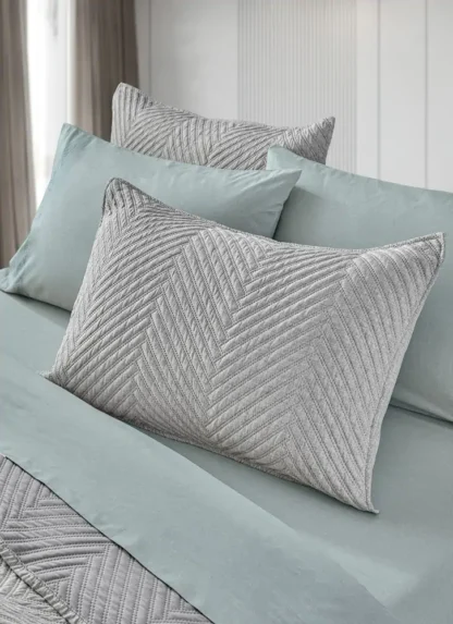 Σετ 2τμχ Κουβερλί Bone Grey 250x240 - Guy Laroche - Image 2