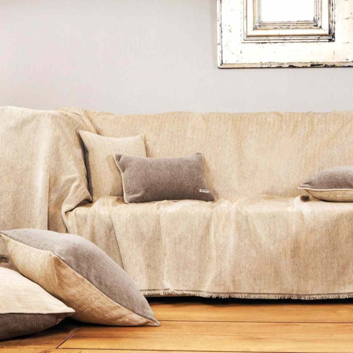 Διακοσμητικό ριχτάρι σαλονιού Aslanis Home μοναδικής ποιότητας, σε μπεζ χρώμα 180 Χ 180 για πολυθρόνα, από βαμβάκι και σενίλ.