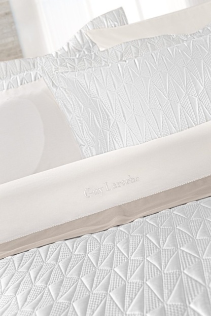 Κουβερλί Λευκό Guy Laroche Ruby White