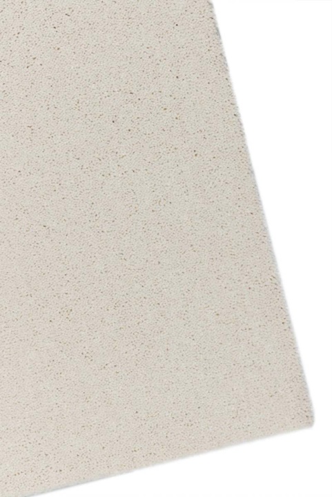 Η μοκέτα Grandeur είναι αλέκιαστη, με πυκνό πέλος. Κόβεται στα μέτρα σας, έχει υπέροχα χρώματα που ταιριάζουν σε όλο το σπίτι, για έντονη καθημερινή χρήση.