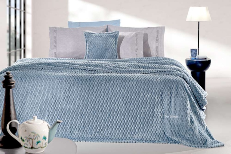 Κουβέρτα ημίδιπλη μπλε ραφ, fleece microfiber, σετ με ασορτί διακοσμητικό μαξιλαράκι - Guy Laroche Smoothie Blue