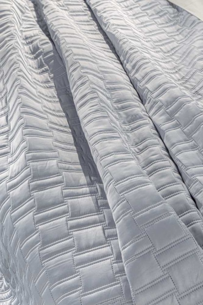 Guy Laroche Brick Silver
