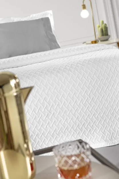 Κουβέρτα Bello White 245x260 - Guy Laroche - Image 3