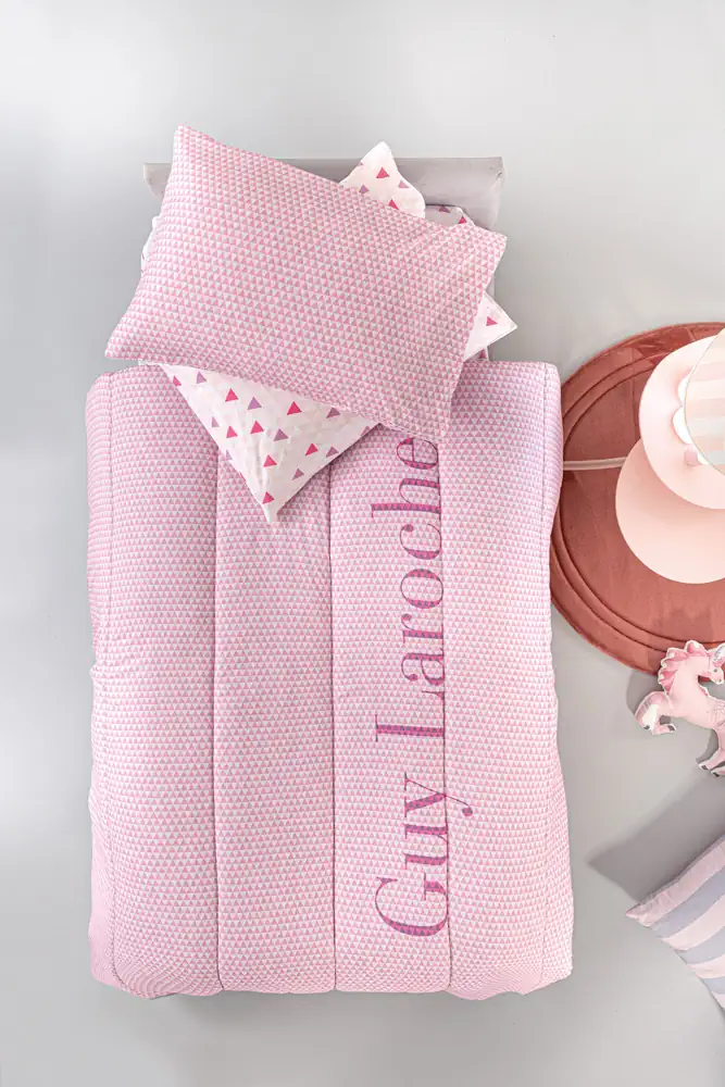 Κουβερλί Two2Twenty Fuchsia Suede 160x230 - Guy Laroche