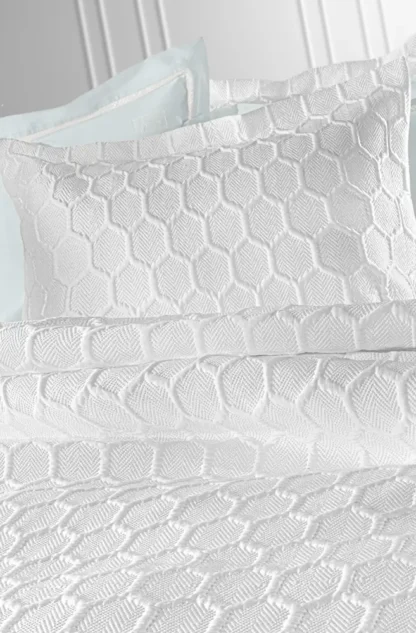 Σετ 3τμχ Κουβερλί Hive White 250x240 - Guy Laroche - Image 3