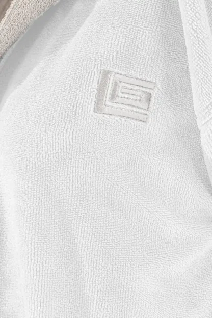 Μπουρνούζι Monogram White Small - Guy Laroche - Image 4