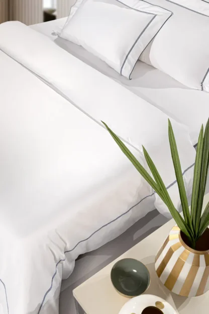 Σετ 4τμχ. Σεντόνια Elite White/Marine 270x280 - Guy Laroche - Image 3