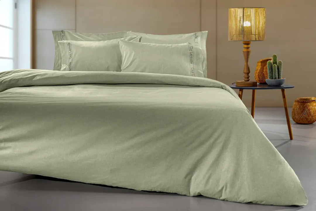 Παπλωματοθήκη υπέρδιπλη πράσινη, κατασκευασμένη από 100% βαμβακερό περκάλι 160 κλωστών Guy Laroche Color Plus Khaki