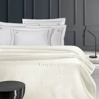 Κουβέρτα Logo Ivory 160x220 - Guy Laroche