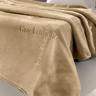 Κουβέρτα Logo Almond 160x220 - Guy Laroche