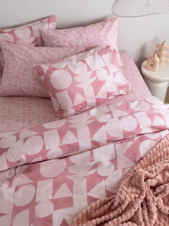 Σεντόνια ημίδιπλα ροζ, με μοντέρνο γεωμετρικό μοτίβο, σετ 4 τμχ από 100% βαμβάκι 144 κλωστές Palamaiki FL6289