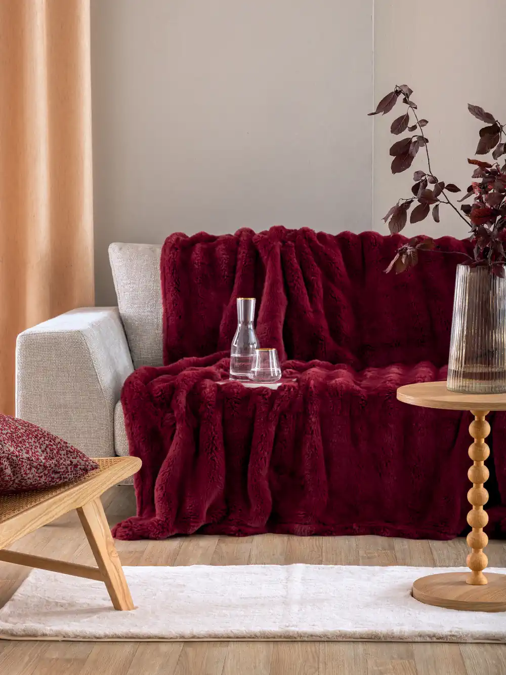 Γούνα Ημίδιπλη/Καναπέ 160x220 HEATHER από ύφασμα 100% οικολογίκή γούνα 650 γραμμαρίων ανά m², αφράτη, μαλακή και απαλή υφή, προσφέροντας ζεστασιά το χειμώνα Palamaiki Heather Bordo