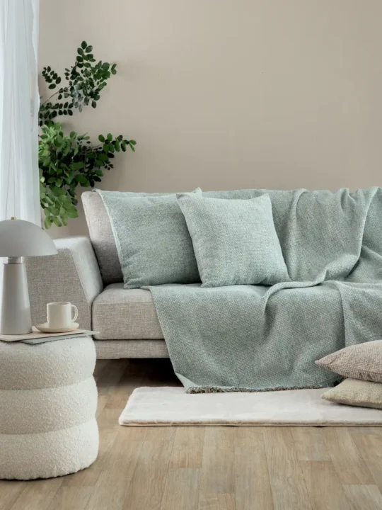 Ριχτάρι πολυθρόνας με κρόσια, στο πράσινο χρώμα της μέντας, από βαμβάκι και σενίλ Palamaiki Kali Mint