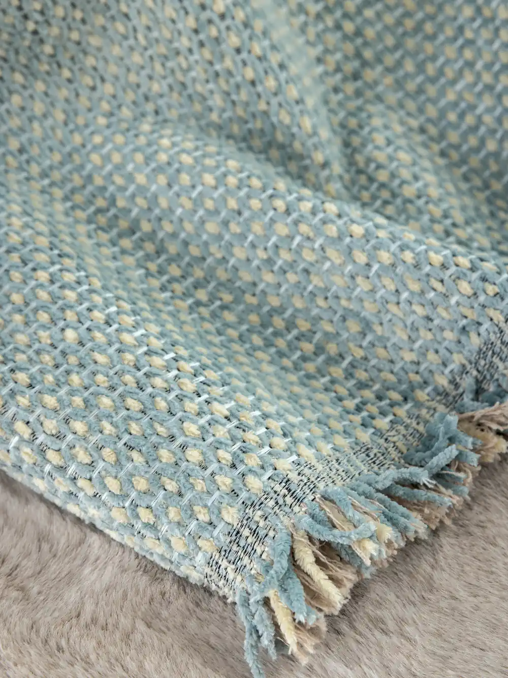 Διακοσμητικό ριχτάρι πολυθρόνας, στο πράσινο χρώμα της μέντας, με μικρά κρόσια Palamaiki Kali Mint