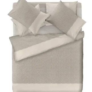 Σεντόνια υπέρδιπλα Saint Μoroccan Natural. Σετ τεσσάρων τεμαχίων, κατασκευασμένο από 100% βαμβάκι. To σετ αποτελείται από δυο σεντόνια 240 x 260 εκατοστά και δυο ασορτί μαξιλαροθήκες.