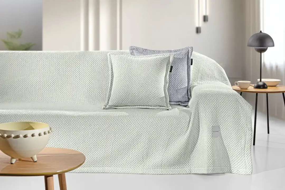 Ριχτάρι πολυθρόνας μονόχρωμο, 100% polyester με τεχνολογία που διατηρεί την δροσιά, ιδανικό για το καλοκαίρι Guy Laroche Cooling Verde