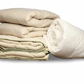 Εξαιρετικά ελαφρύ και ζεστό πάπλωμα από 90% αποστειρωμένο πούπουλο χήνας και 10% φτεράκι. Με την εγγύηση της Dunlopillo.