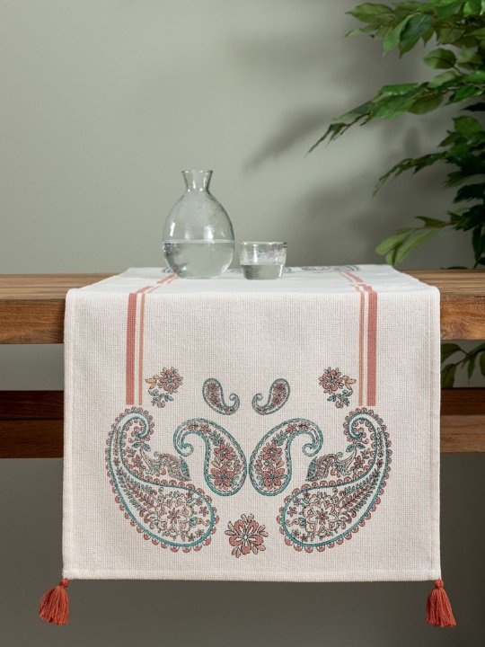 Runner - Τραβέρσα MH200 της εταιρίας Palamaiki, κατασκευασμένο από 50% βαμβάκι και 50% polyester, 45 x 140 εκατοστά.