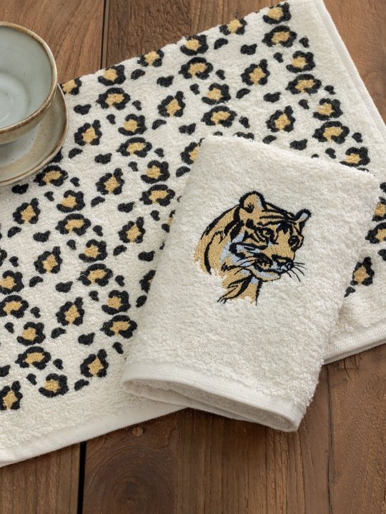 Πετσέτες κουζίνας Palamaiki Tiger ΜΗ400. Σετ δυο τεμαχίων, κατασκευασμένο από κατασκευασμένο από 80% βαμβάκι και 20% πολυέστερ, μαλακό και απορροφητικό. 30 x 50 εκατοστά.