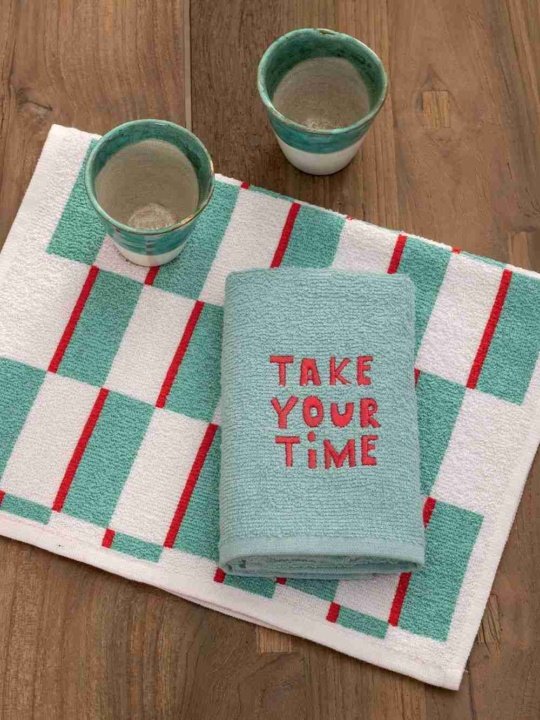 Πετσέτες κουζίνας Palamaiki Time ΜΗ400. Σετ δυο τεμαχίων, κατασκευασμένο από κατασκευασμένο από 80% βαμβάκι και 20% πολυέστερ, μαλακό και απορροφητικό. 30 x 50 εκατοστά.