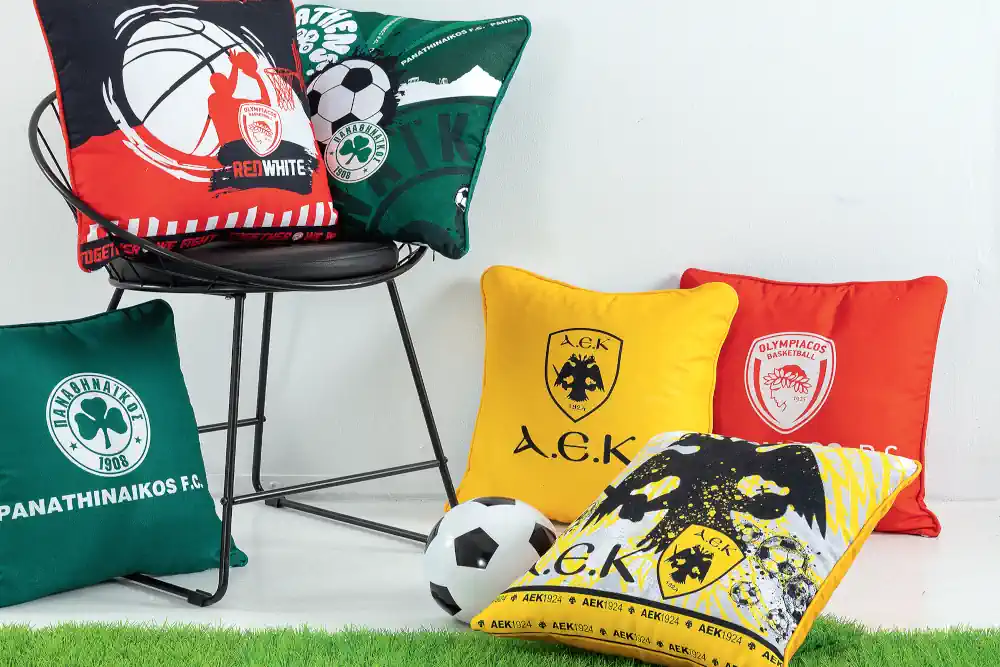 Πετσέτες, Μαξιλαροθήκες, Μπουρνούζια και άλλα, με το λογότυπο της αγαπημένης σας ομάδας: ΑΕΚ, Ολυμπιακός, Παναθηναϊκός και ΠΑΟΚ.